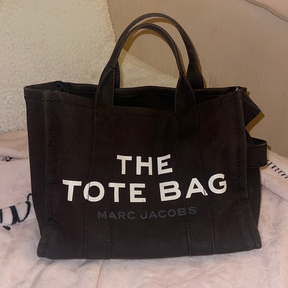 Marc Jacobs black the tote bag